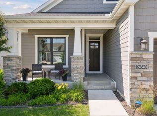 24540 Niblick Alcove, Shorewood, MN 55331