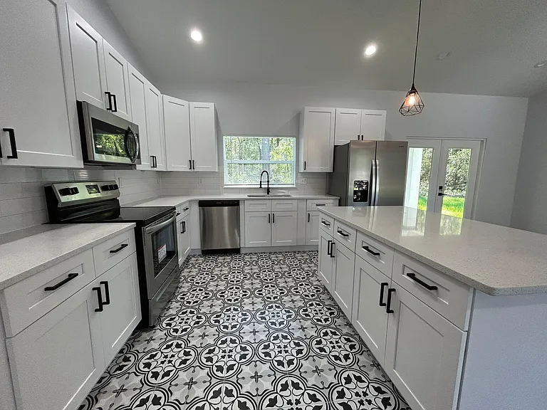 932 Marion Oaks Ln — Photo 14