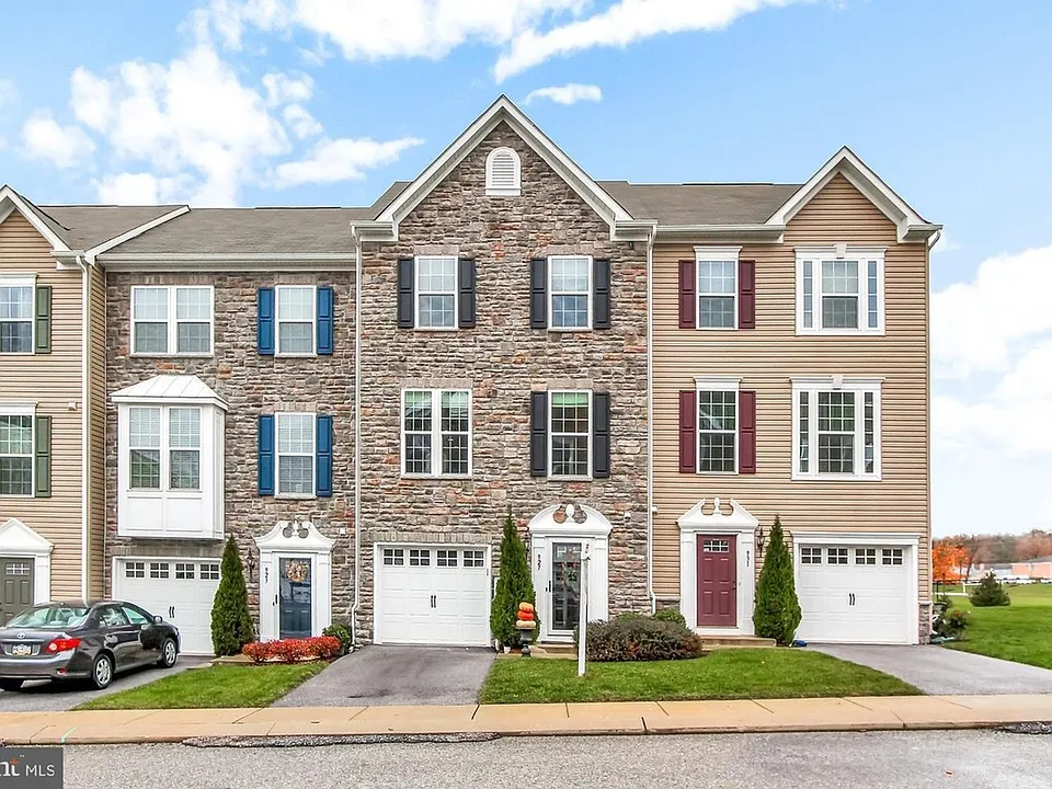 927 Brechin Ln