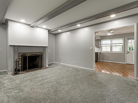 4th image of 2277 Valley Creek Dr