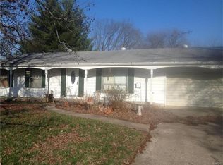 6527 Alpha Dr, Alton, IL 62002