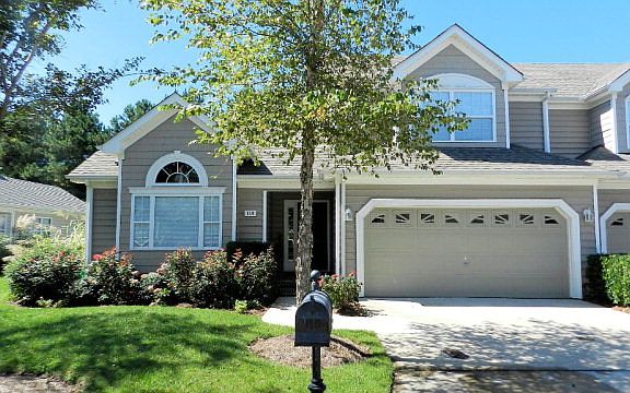 2nd image of 118 Saratoga Pl