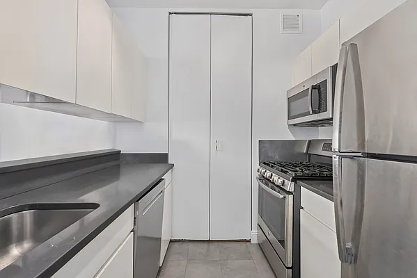 Rented by Corcoran | media 2