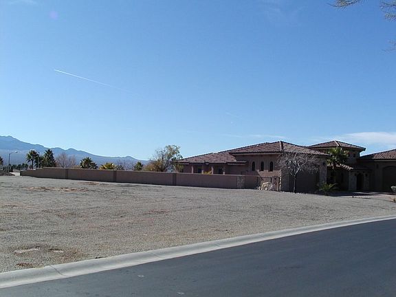 2nd image of 626 Lascala Dr