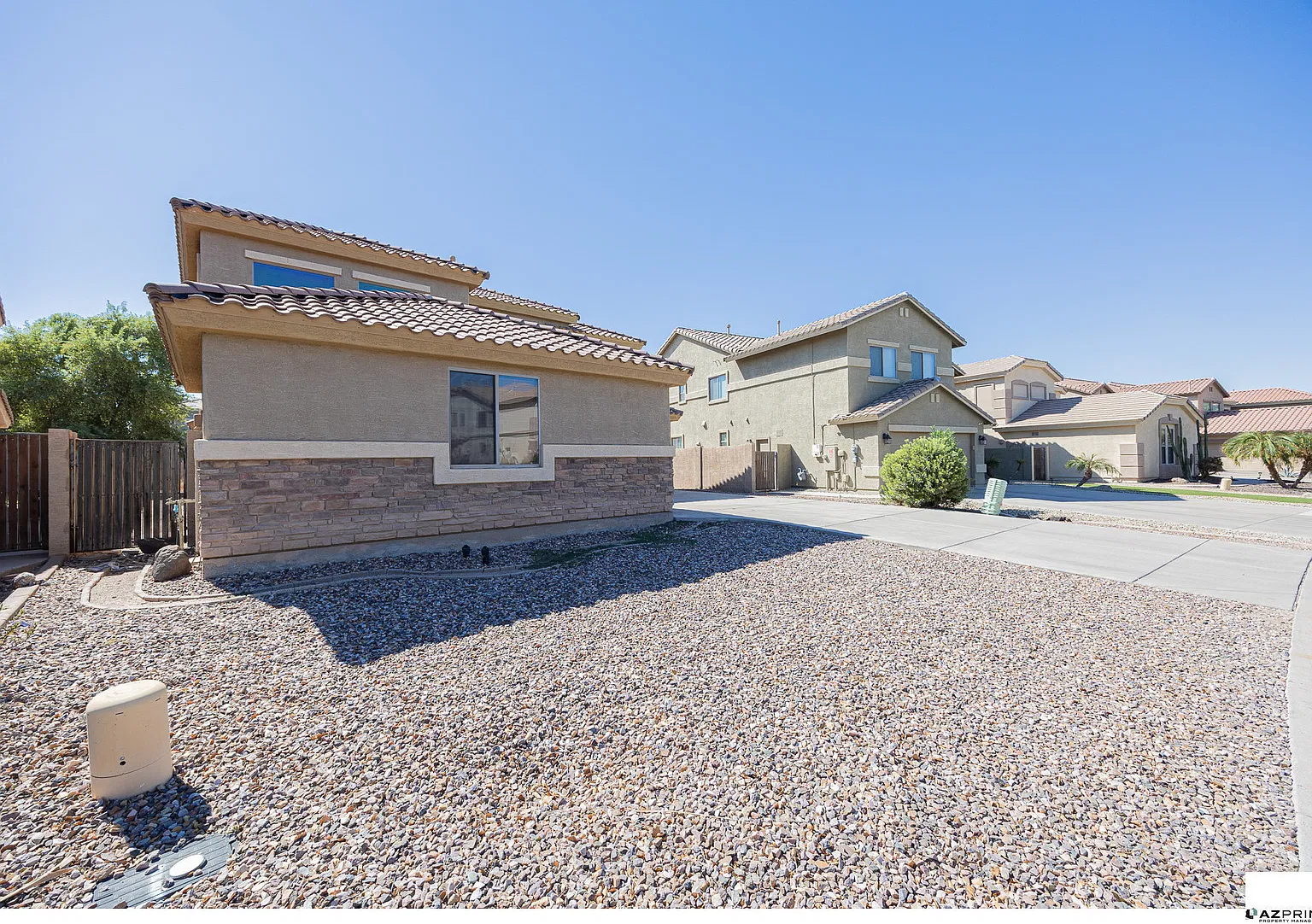 Gorgeous 4/2.5 Maricopa House! — Photo 3