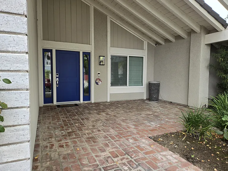 3287 Sierra Dr — Photo 3