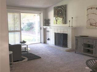 6132 Ellenview Ave, Woodland Hills, CA 91367
