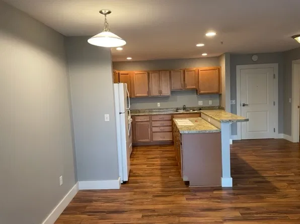 77 Gary L Maietta Pkwy, South Portland, ME 04106
