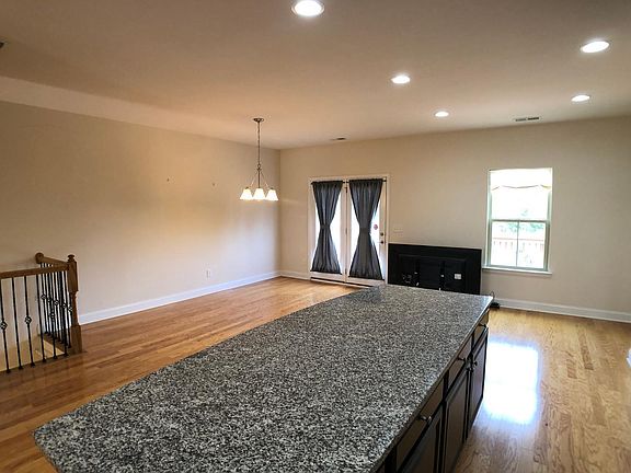 5th image of 2122 Whitesmith Dr