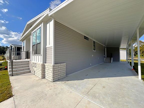 4th image of 1057 Vervain Dr