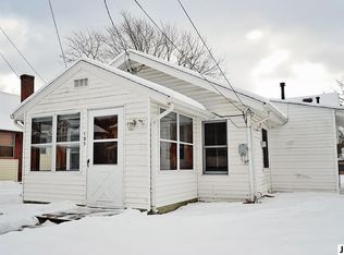 105 E Meadow Heights Ave, Jackson, MI 49203