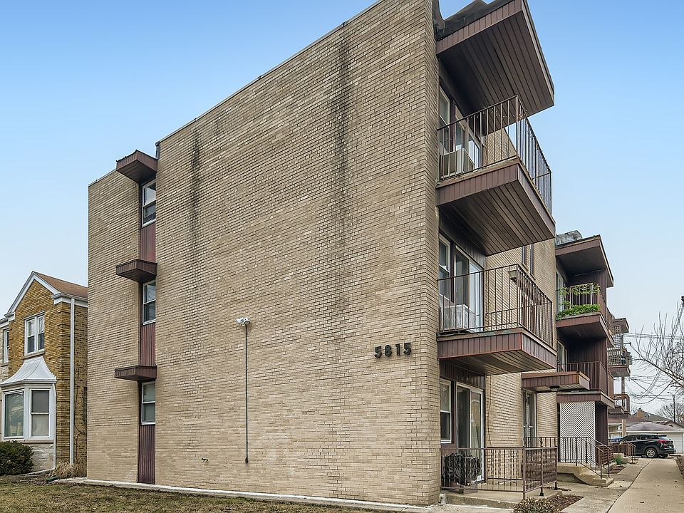 1st image of 5815 N Spaulding Ave APT 2C