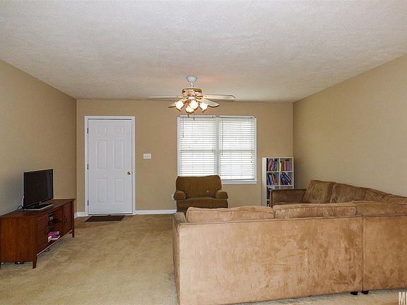 3rd image of 225 Dogwood Acres Ln