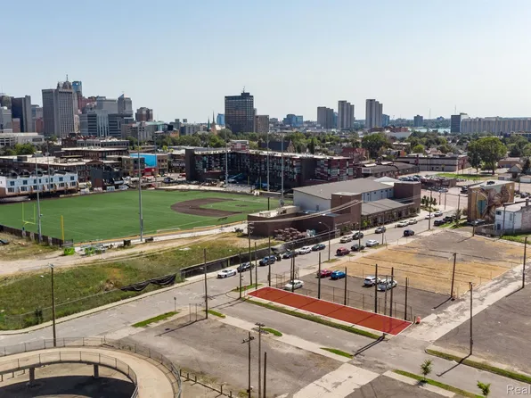 2287 Cochrane St, Detroit, MI 48216