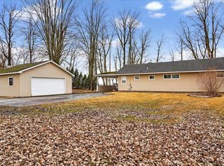233 Hunter Rd N, Alburgh, VT 05440