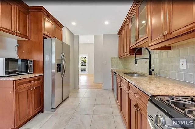 22 Greentree Ter — Photo 11