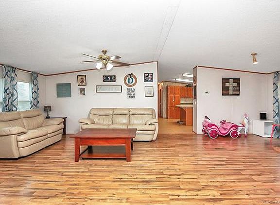 5th image of 753 Preston Brooks Dr