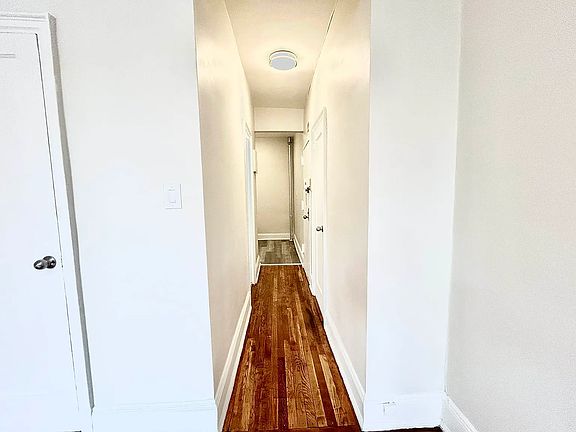 4th image of 215 E 25th St #4L