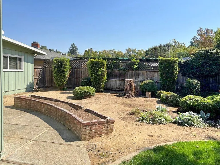 237 Peach Tree Ave — Photo 31
