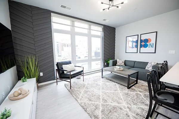 2 bed, 750 sqft, $1,950 — Photo 1
