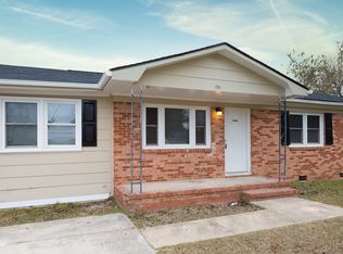 1711 Grandview Dr, Fayetteville, NC 28314