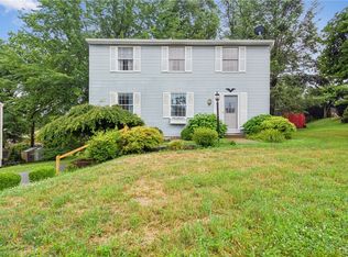 366 Willow Hedge Dr, Monroeville, PA 15146