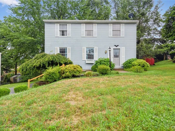 366 Willow Hedge Dr, Monroeville, PA 15146