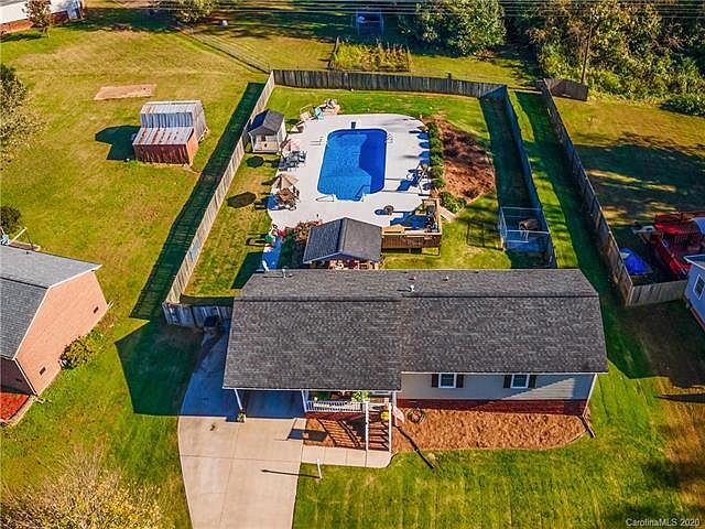 1st image of 1619 McFarland Dr