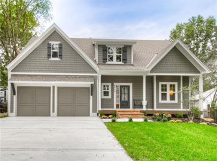 6806 Fontana St, Prairie Village, KS 66208