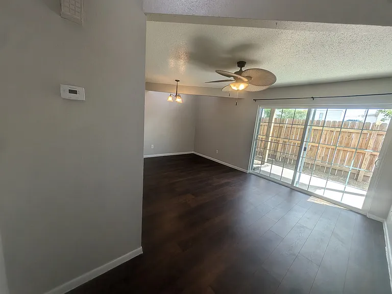 1802 Potomac Pl #C — Photo 5