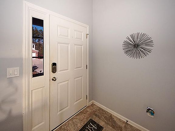3rd image of 229 Ponderosa Dr