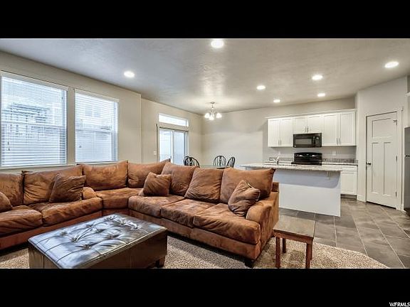 5th image of 4113 N Fremont Dr