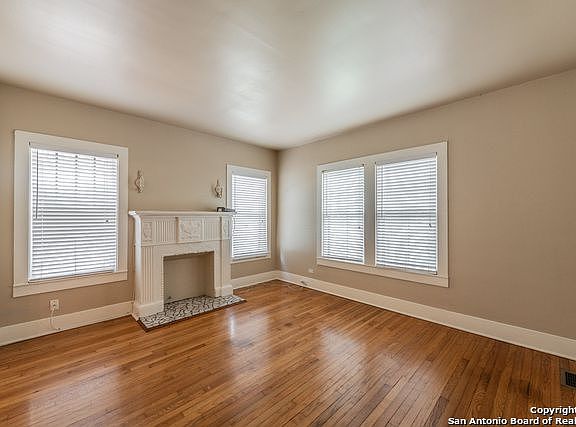 2nd image of 146 E Agarita Ave #1