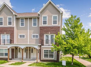 9160 Greenspire Dr UNIT 102, West Des Moines, IA 50266