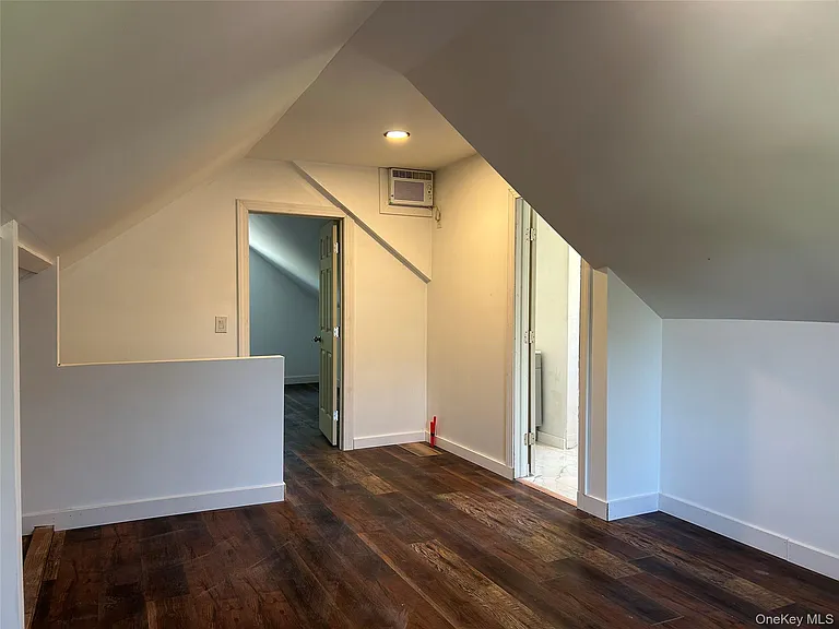 346 Meadow Ave — Photo 15