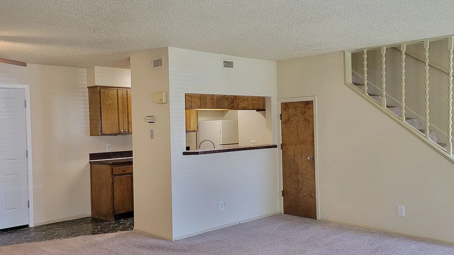 Colonial Park Condo — Photo 4