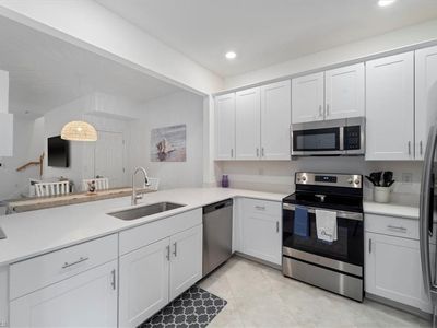 2763 Blossom WAY, Naples, FL, 34120