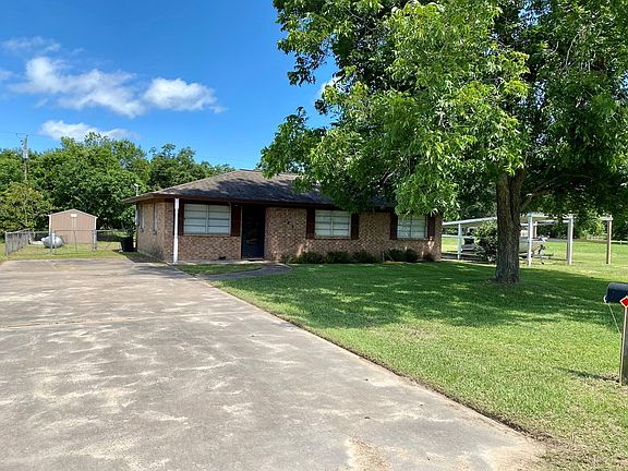 2nd image of 165 Elizabeth Dr