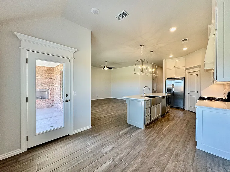 16220 Marsha Dr — Photo 8
