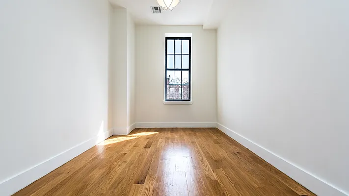 Rented by Nooklyn NYC LLC | media 22