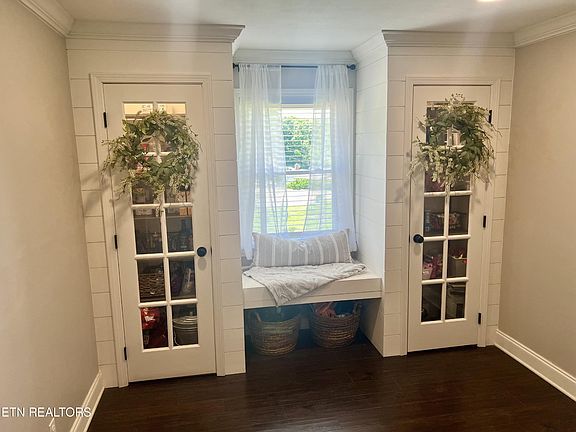 3rd image of 1730 Wintergreen Cir