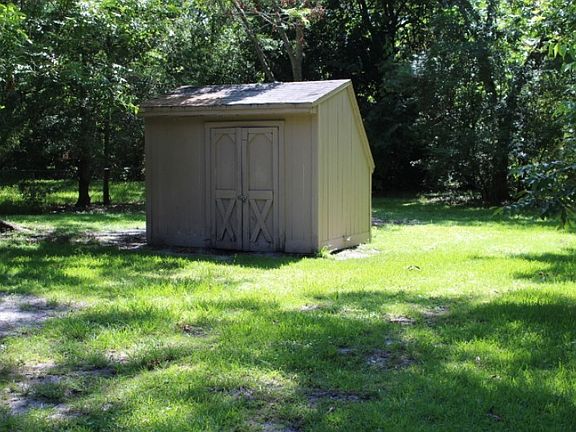 2nd image of 1080 Melson Ave