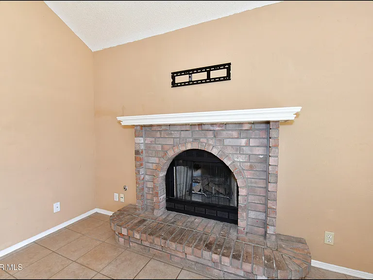 7737 Plaza Azul Rd — Photo 20