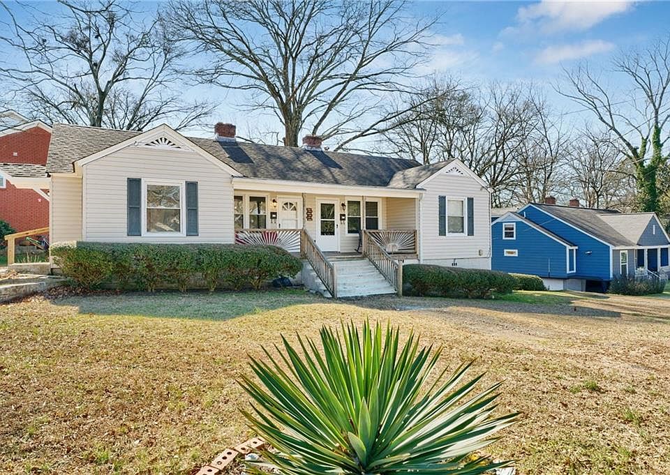 1st image of 428 Alexander Cir SE