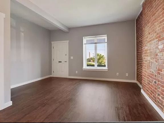 3rd image of 25 E 29th St #Na