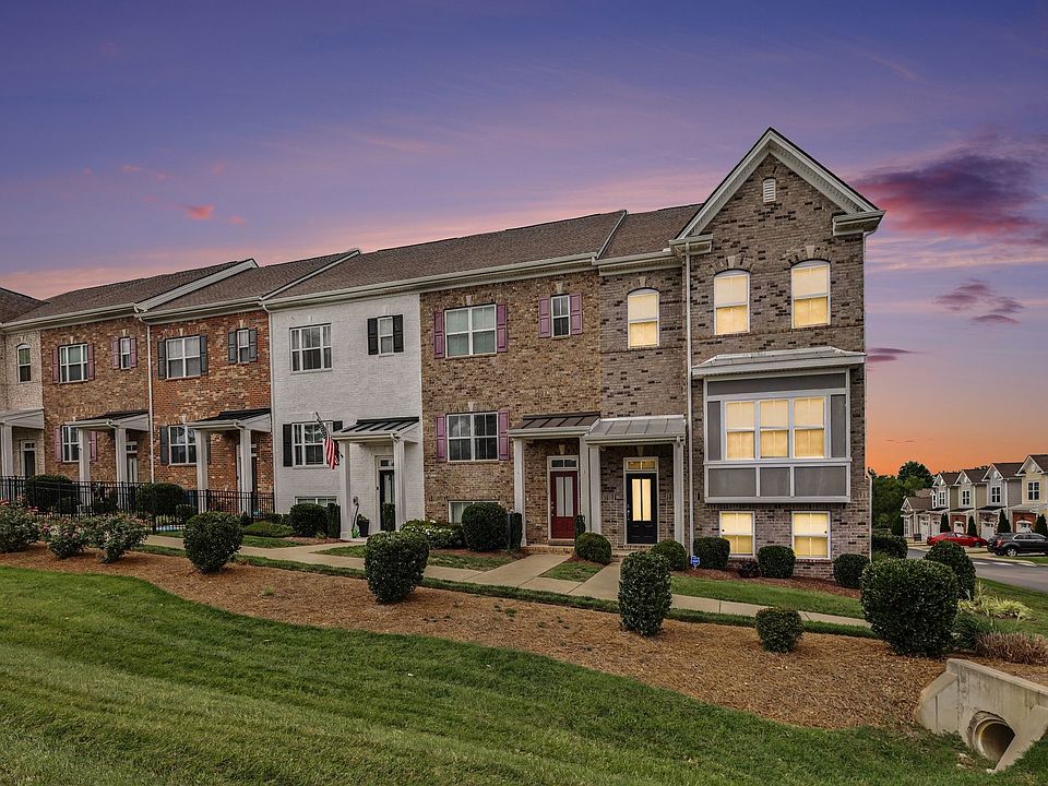 1st image of 296 Kinsale Dr
