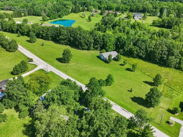 2037 E Widman Rd, Columbia City, IN 46725
