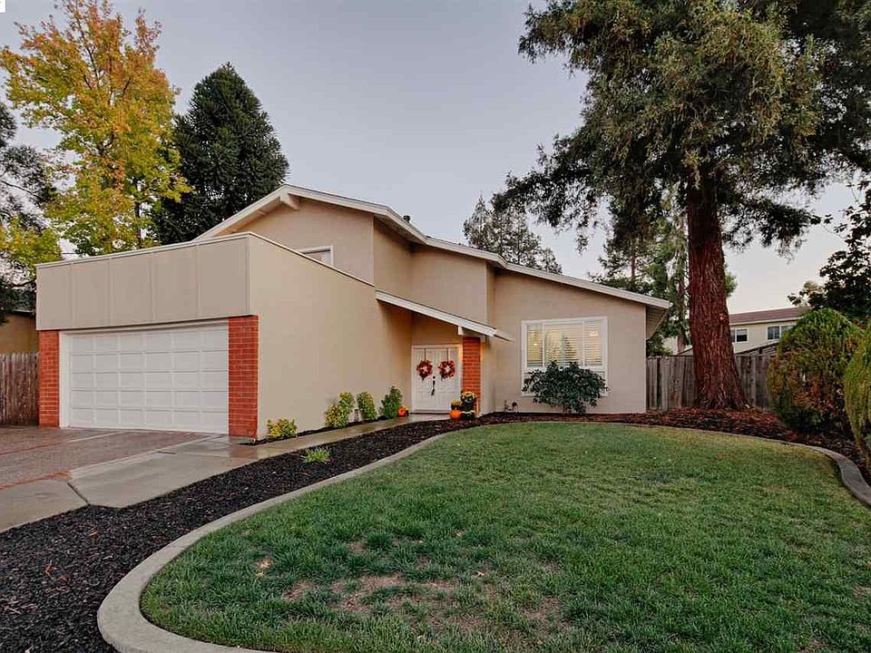 2nd image of 5469 Delia Way