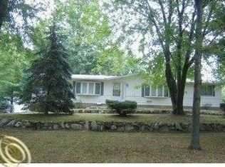 540 Argentine Rd, Howell, MI 48843