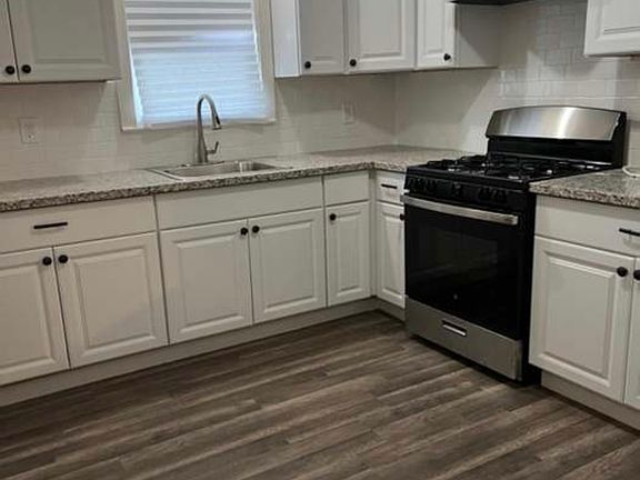 5th image of 3537 N Del Mar Ave
